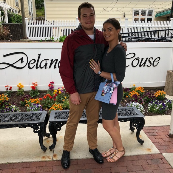 Meet your Posher, Chelsea - Picture 2 of 4